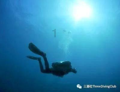 1936年西北马家军俘虏秦基伟,叛徒:他撒谎!他是团长不是伙夫!