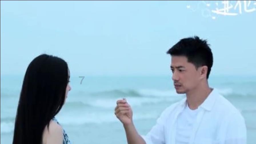 男孩乘坐电梯时玩“火” 点燃电梯里广告牌引发火灾
